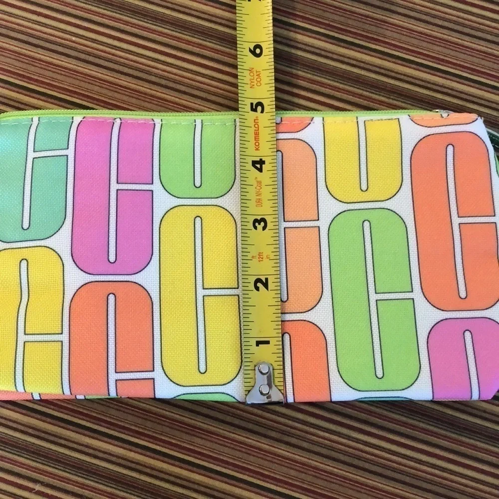 Clinique Pouch